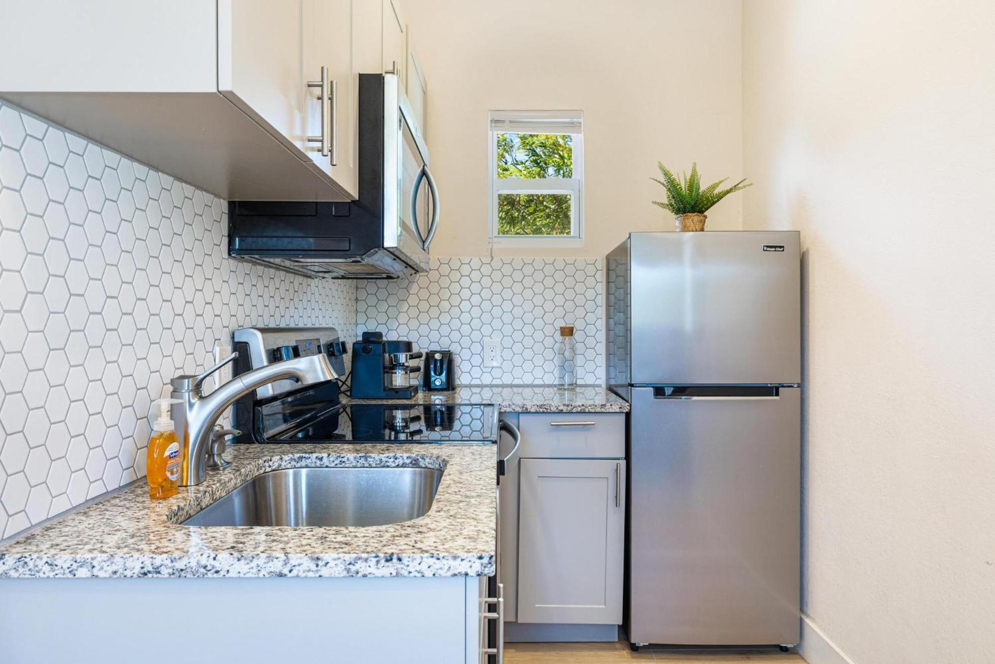 Peaceful Urban Escape Close To Las Olas & Beach Fort Lauderdale Exterior photo